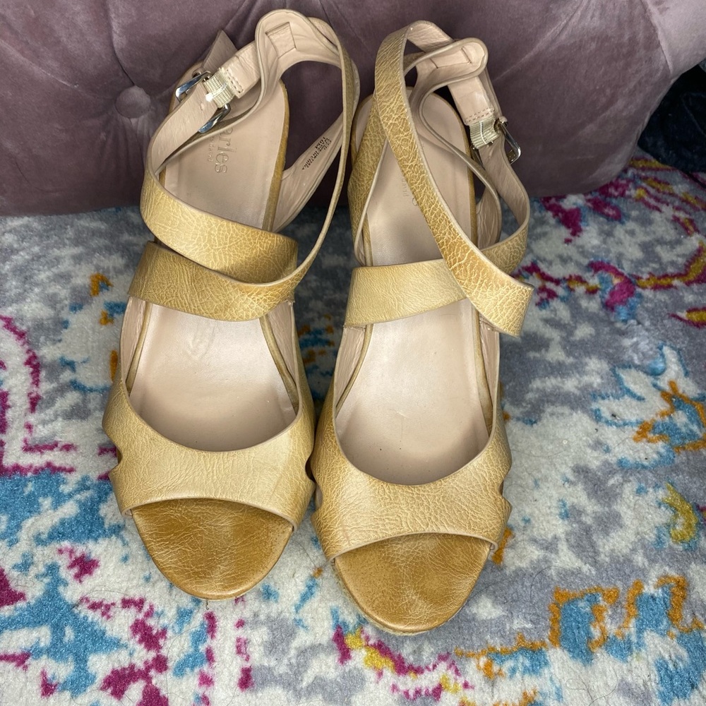 Tan Charles david wedges